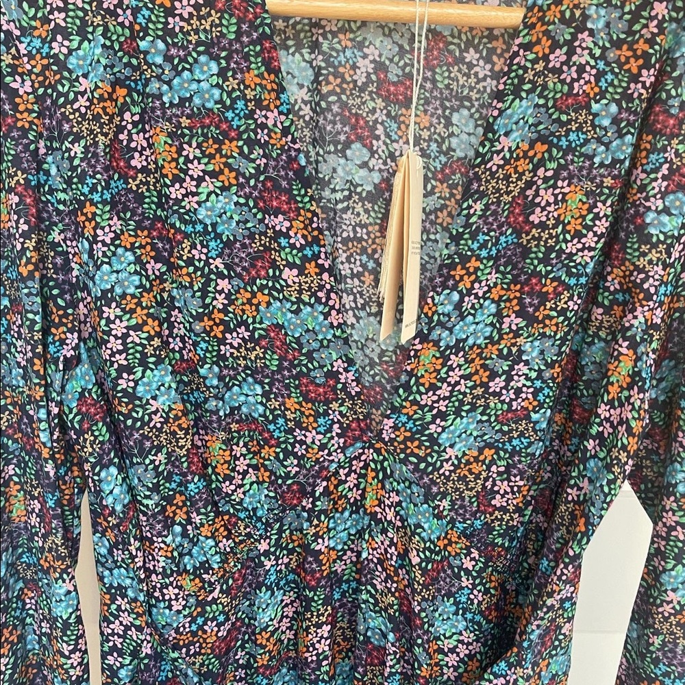 NWT Charleston Dress Navy Lady Bird Floral Size M. Stunning